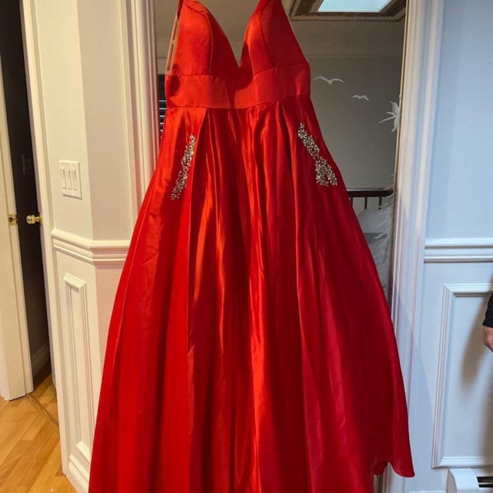 Elegant Red Prom dress!